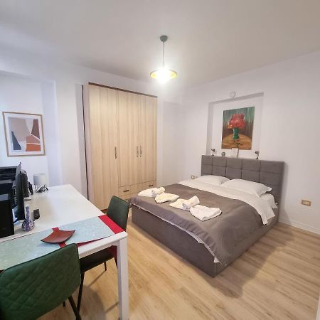Cozy Apartment In City Center ティラナ エクステリア 写真