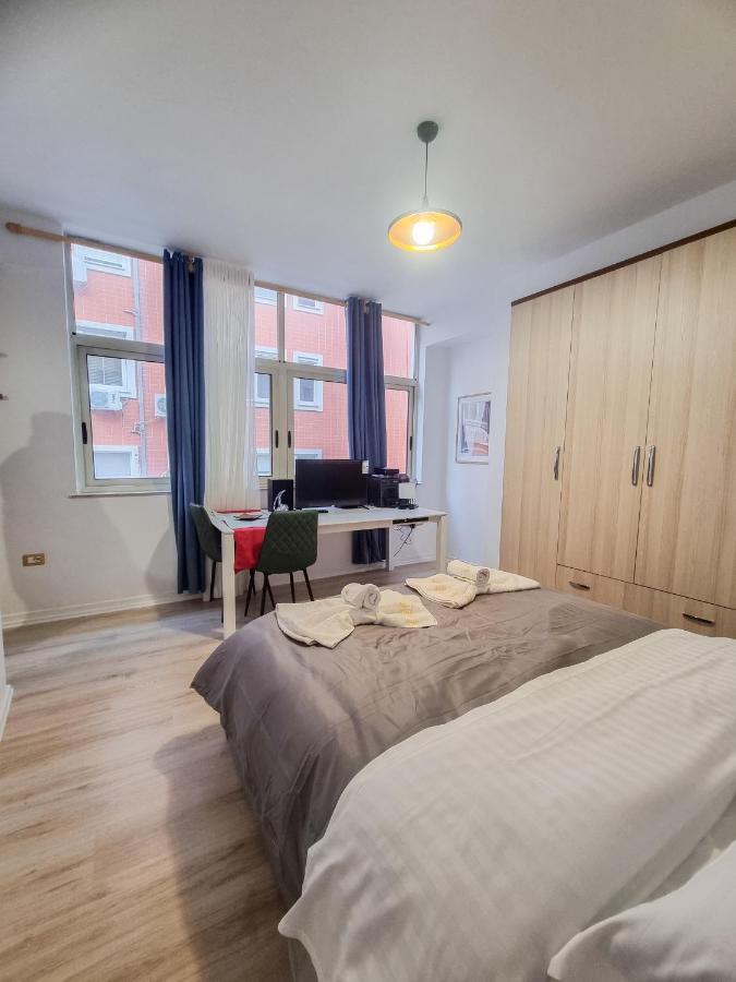 Cozy Apartment In City Center ティラナ エクステリア 写真